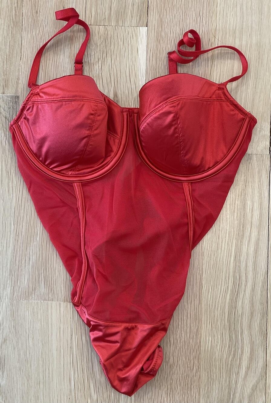 Auden Longline Bra Womens M Red Mesh Underwire Padded Hook & Eye Closure Thong